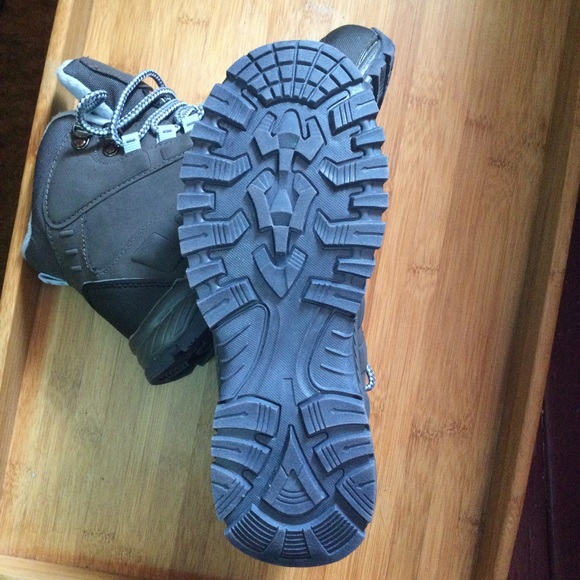 Winter Hiking Boots - Picture 2 of 5